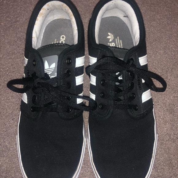 Adidas canvas sneaker - Picture 4 of 5